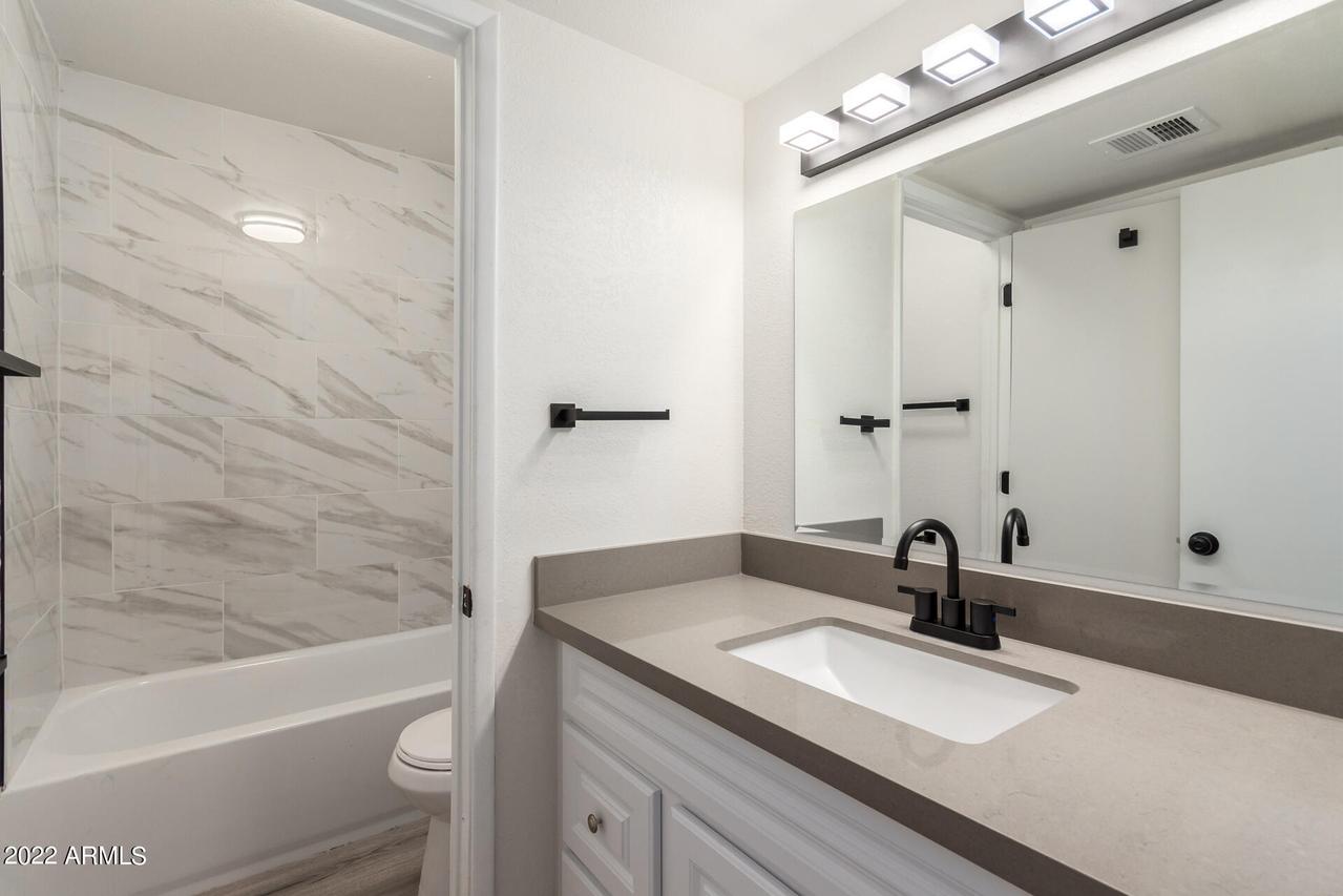 2841 E Beck Ln. #3, Phoenix, AZ 85032