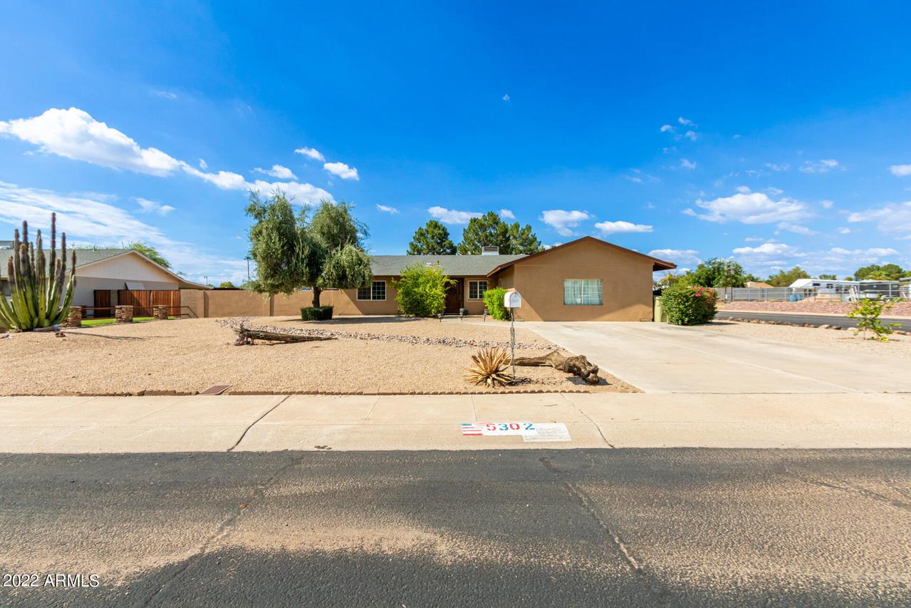 5302 W Waltann Ln., Glendale, AZ 85306