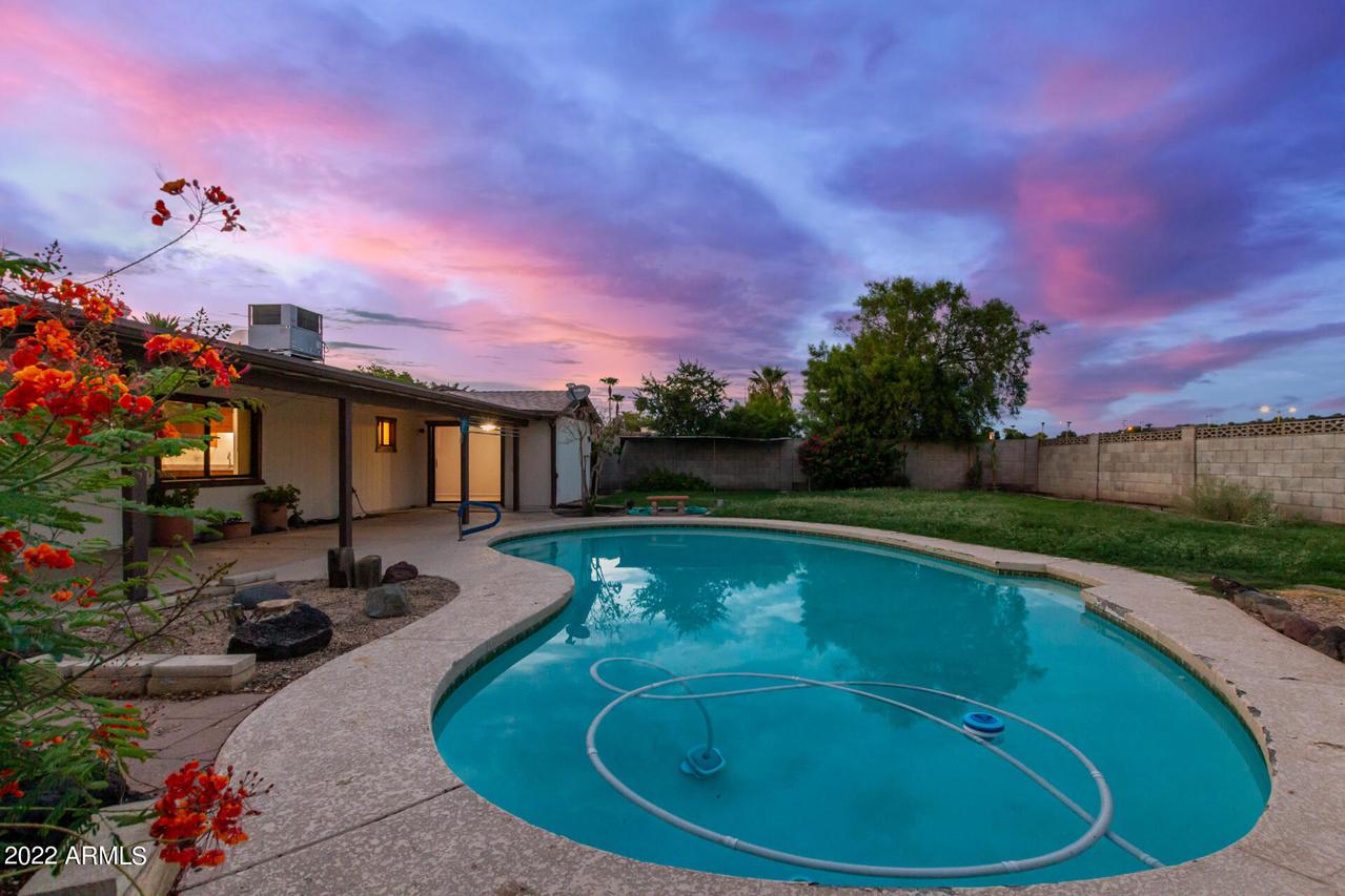 13621 N 20th Ln., Phoenix, AZ 85029