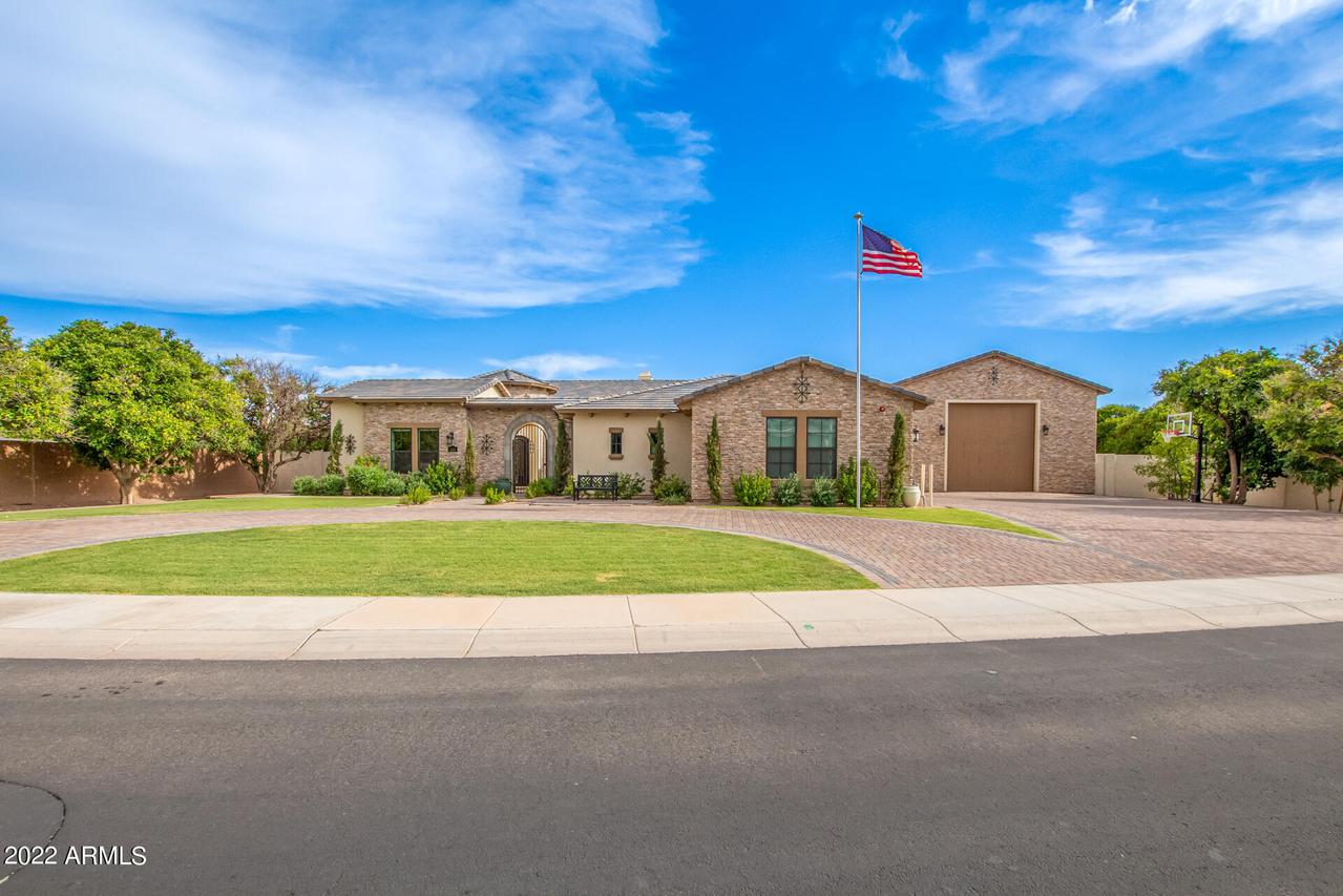 4153 E Nora Cir., Mesa, AZ 85215