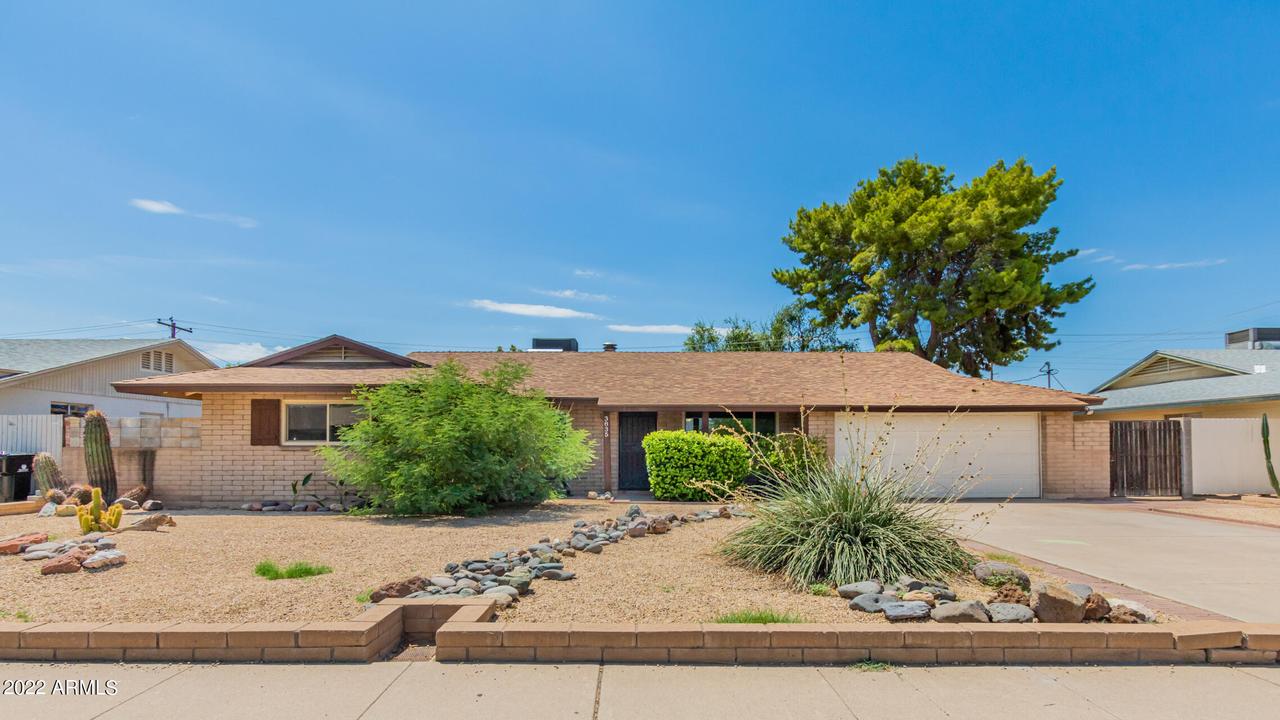 3835 W Morten Ave., Phoenix, AZ 85051