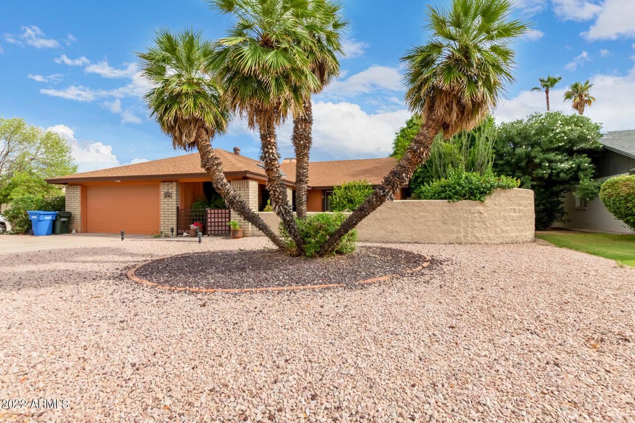2735 E Louise Dr., Phoenix, AZ 85032