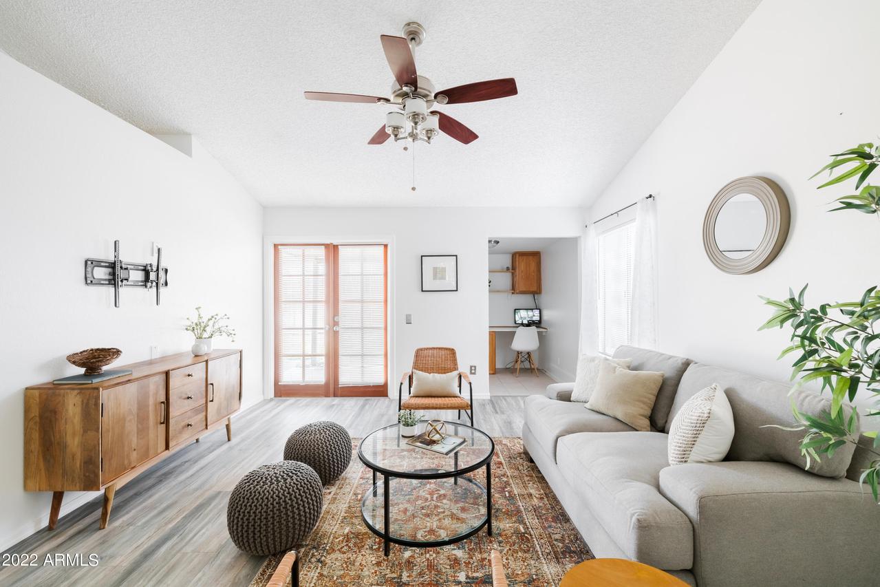 20835 N 34th Dr., Phoenix, AZ 85027