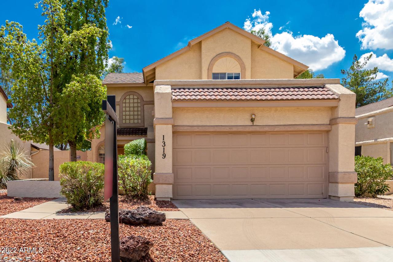 1319 W Manor St., Chandler, AZ 85224