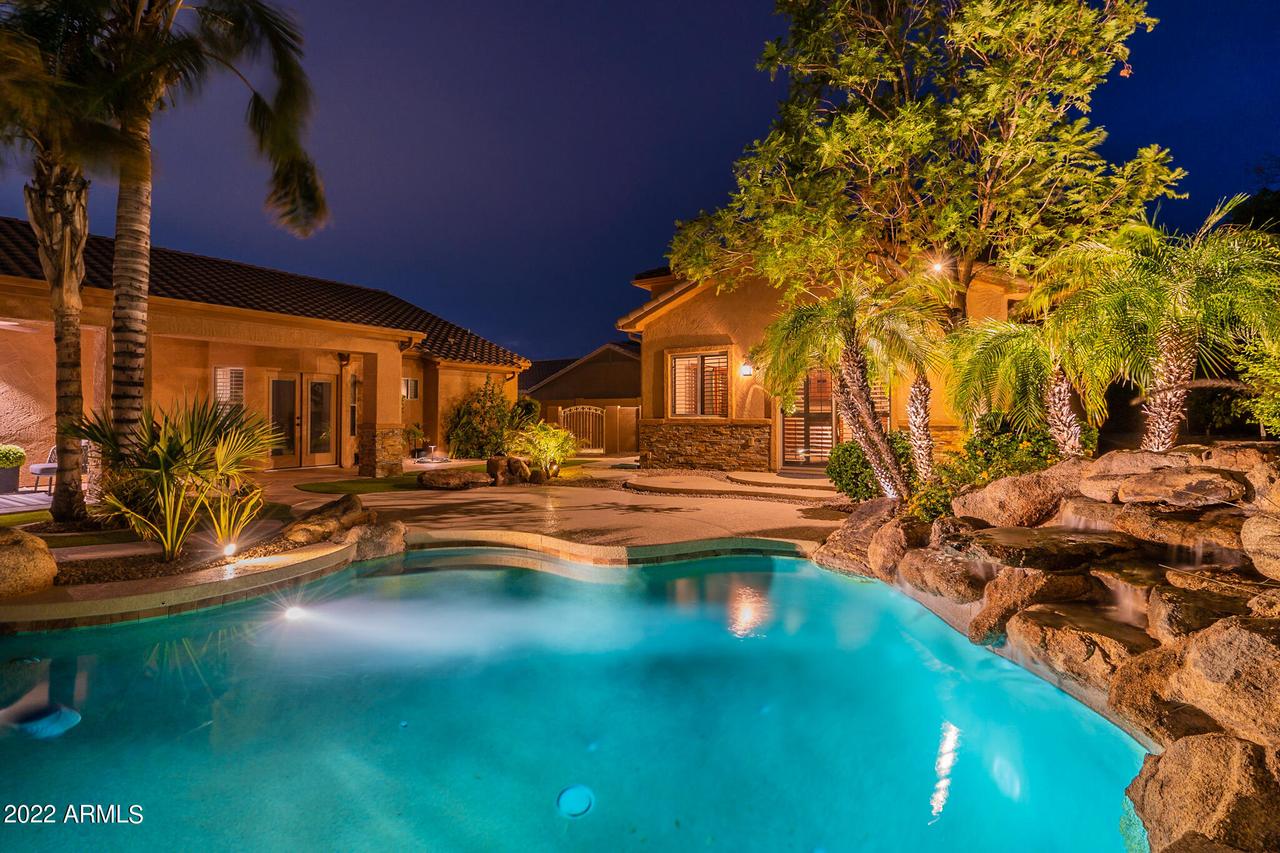 9430 W Electra Ln., Peoria, AZ 85382