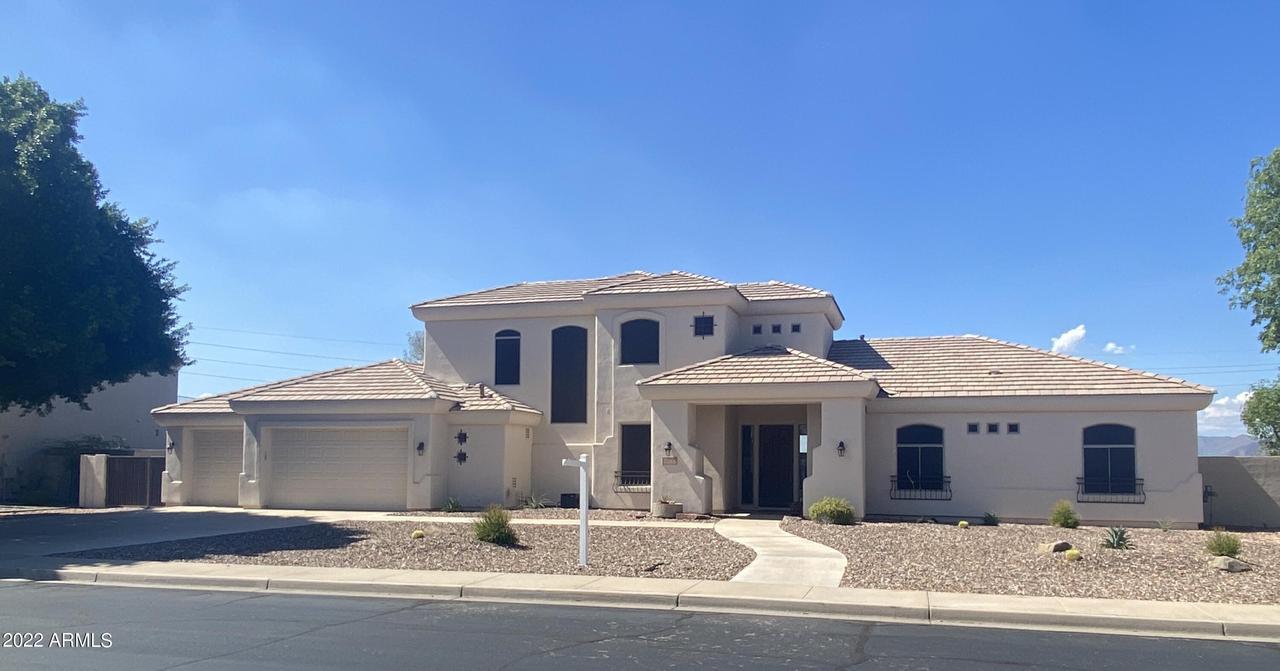 2048 E Norcroft St., Mesa, AZ 85213