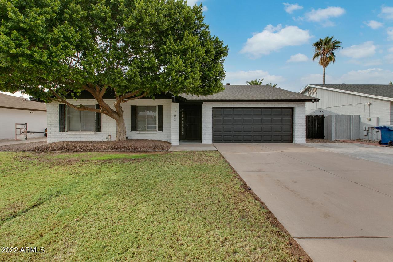 1702 W Summit Pl., Chandler, AZ 85224