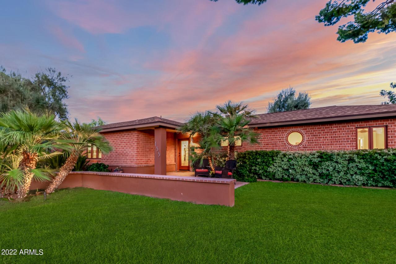 135 E Lamar Rd., Phoenix, AZ 85012