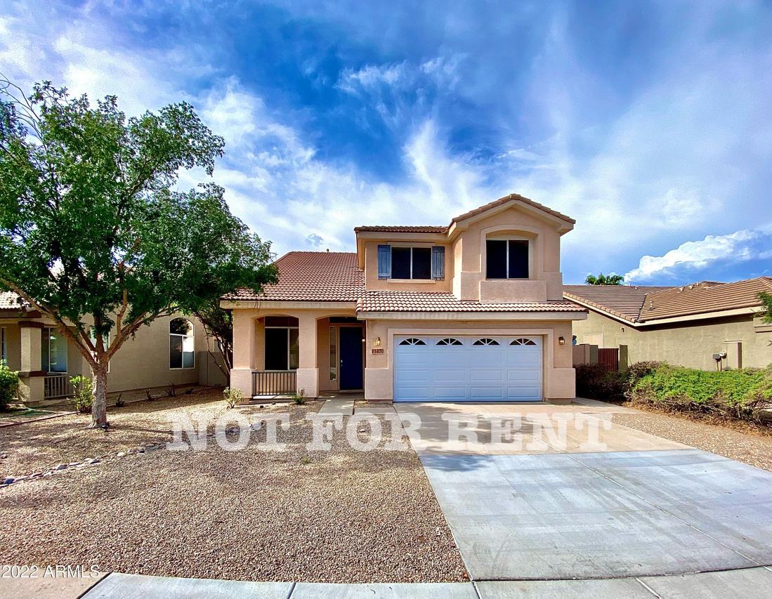 1470 W Armstrong Way, Chandler, AZ 85248