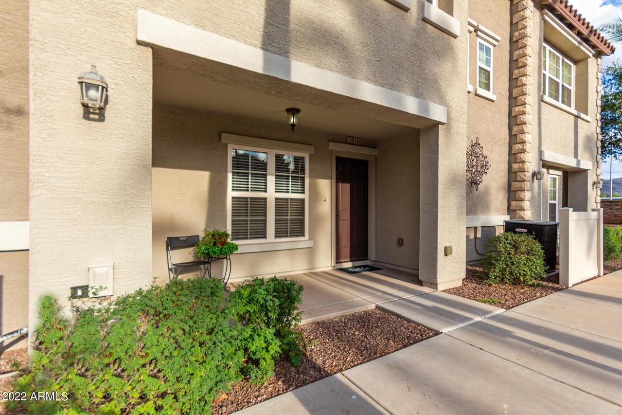 5910 S 22nd Ter., Phoenix, AZ 85040