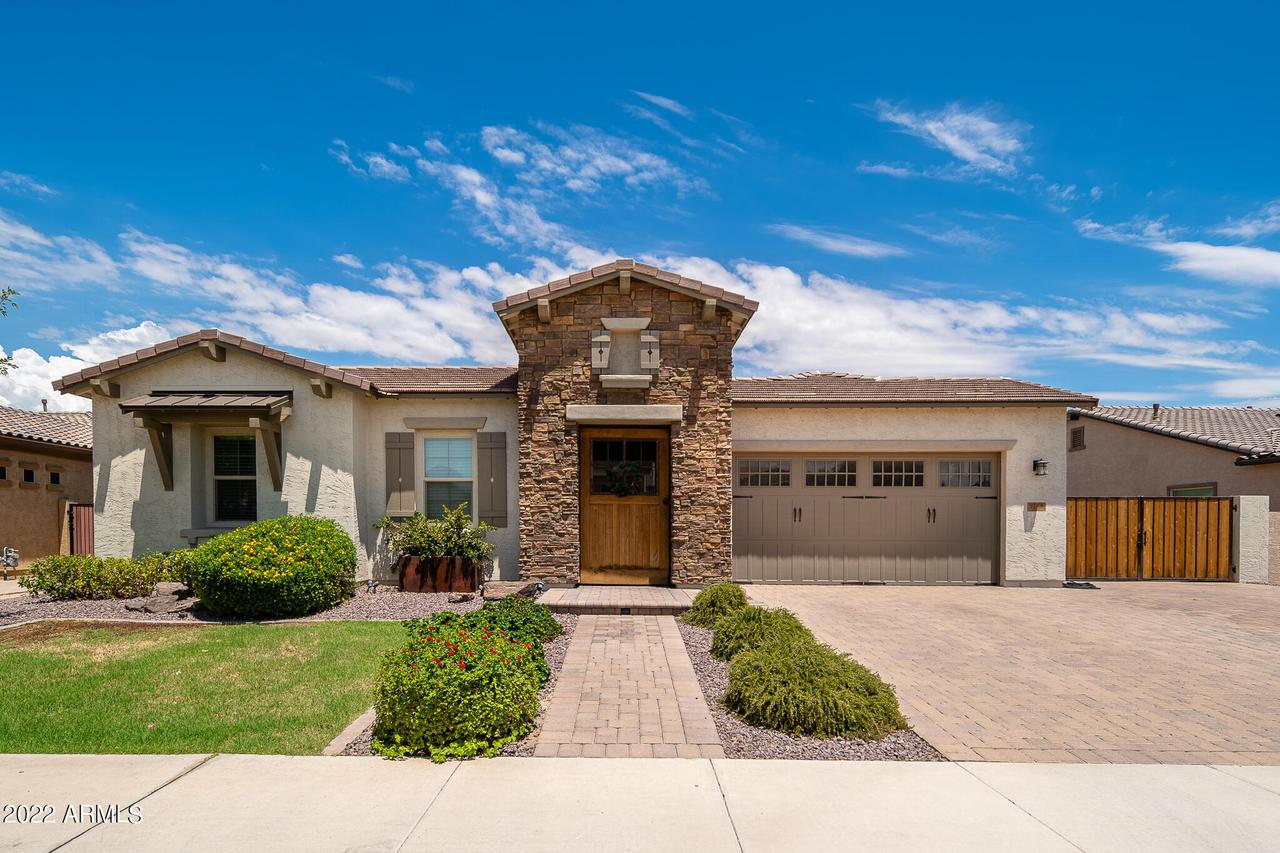 9186 W Louise Dr., Peoria, AZ 85383