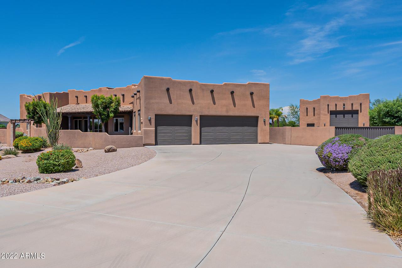 2740 E Cattle Dr., Gilbert, AZ 85297