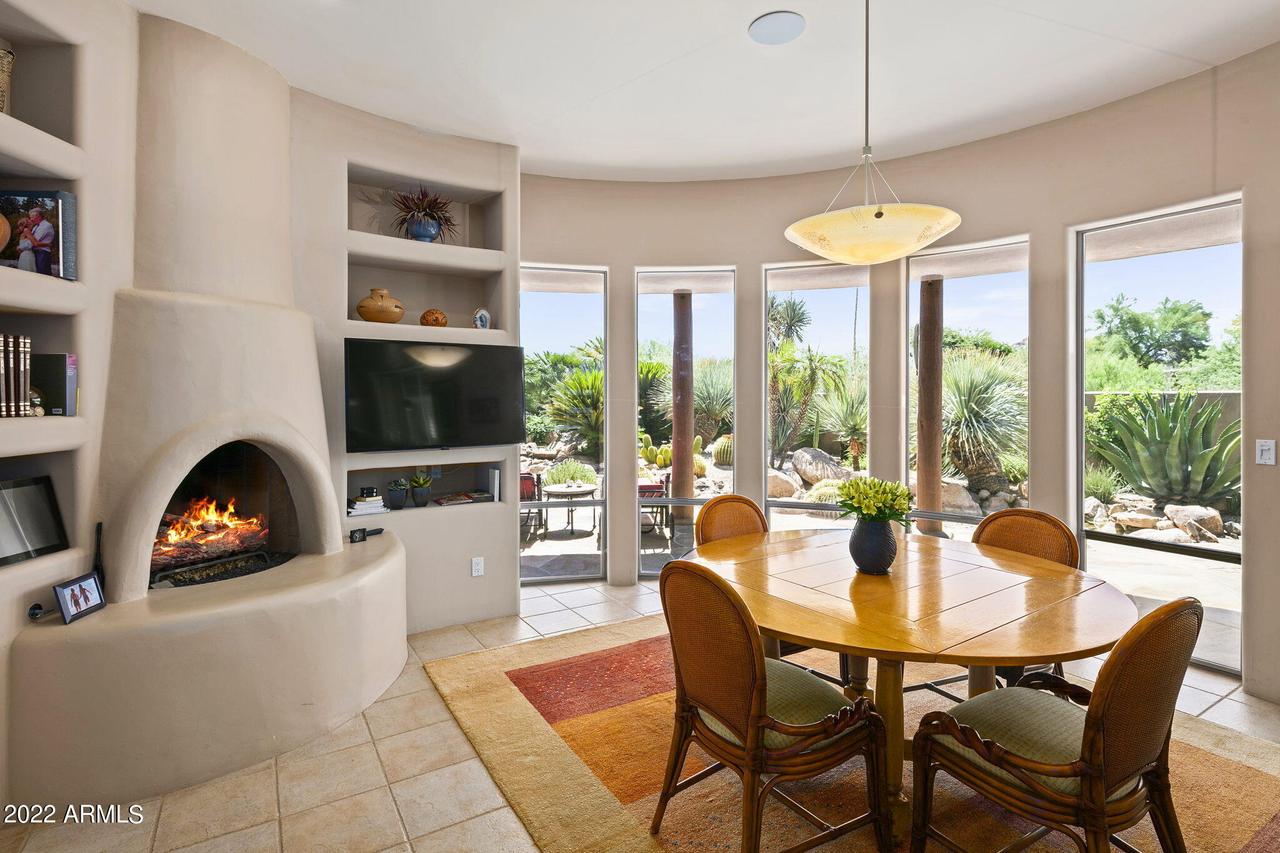7313 E Whitethorn Cir., Scottsdale, AZ 85262