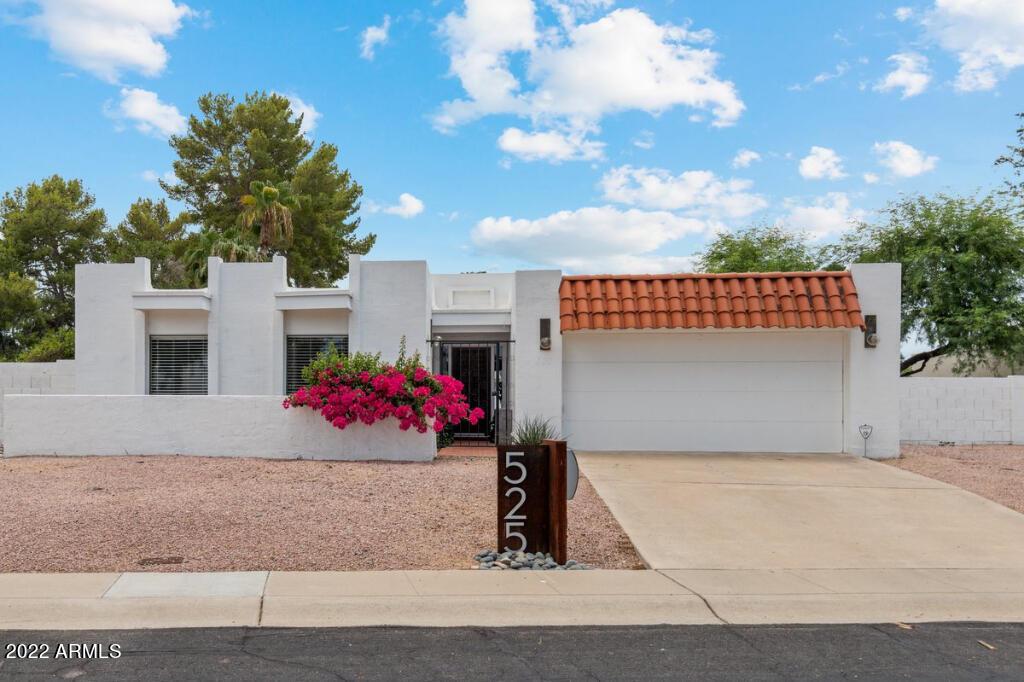 525 E Calavar Rd., Phoenix, AZ 85022