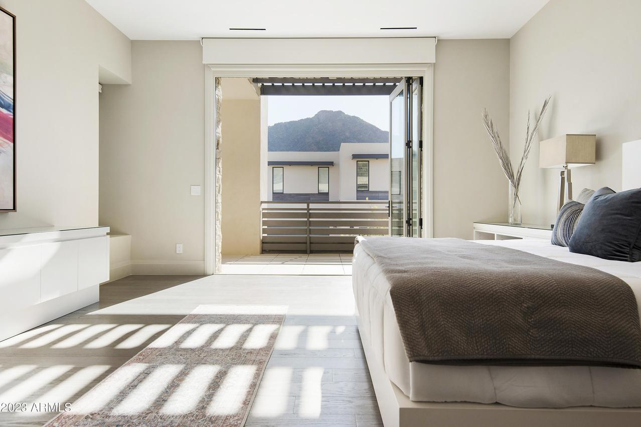 5541 E Stella Ln., Paradise Valley, AZ 85253