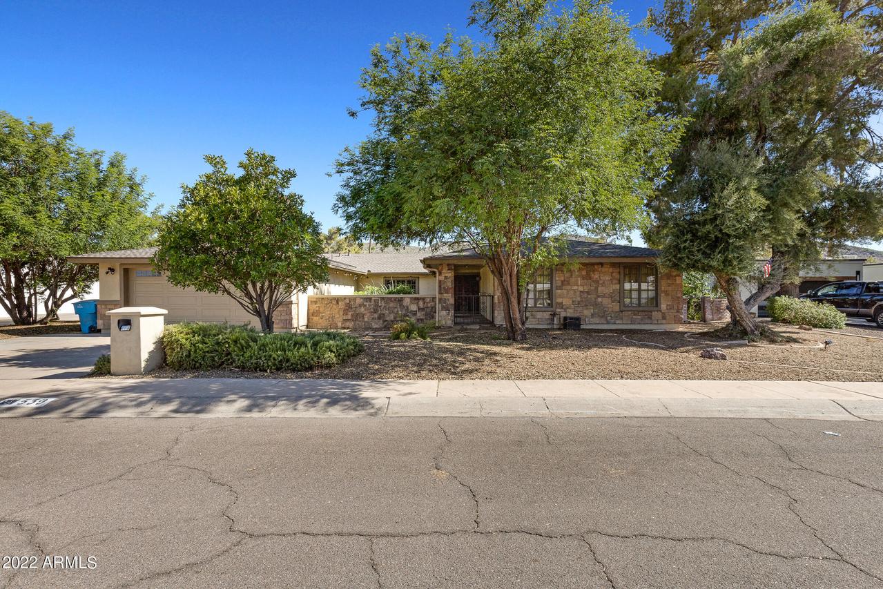 539 W Southern Hills Rd., Phoenix, AZ 85023