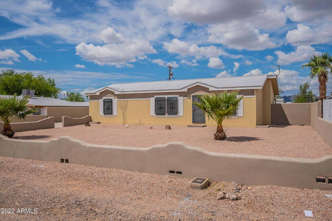 11518 E 5th Ave., Apache Junction, AZ 85120