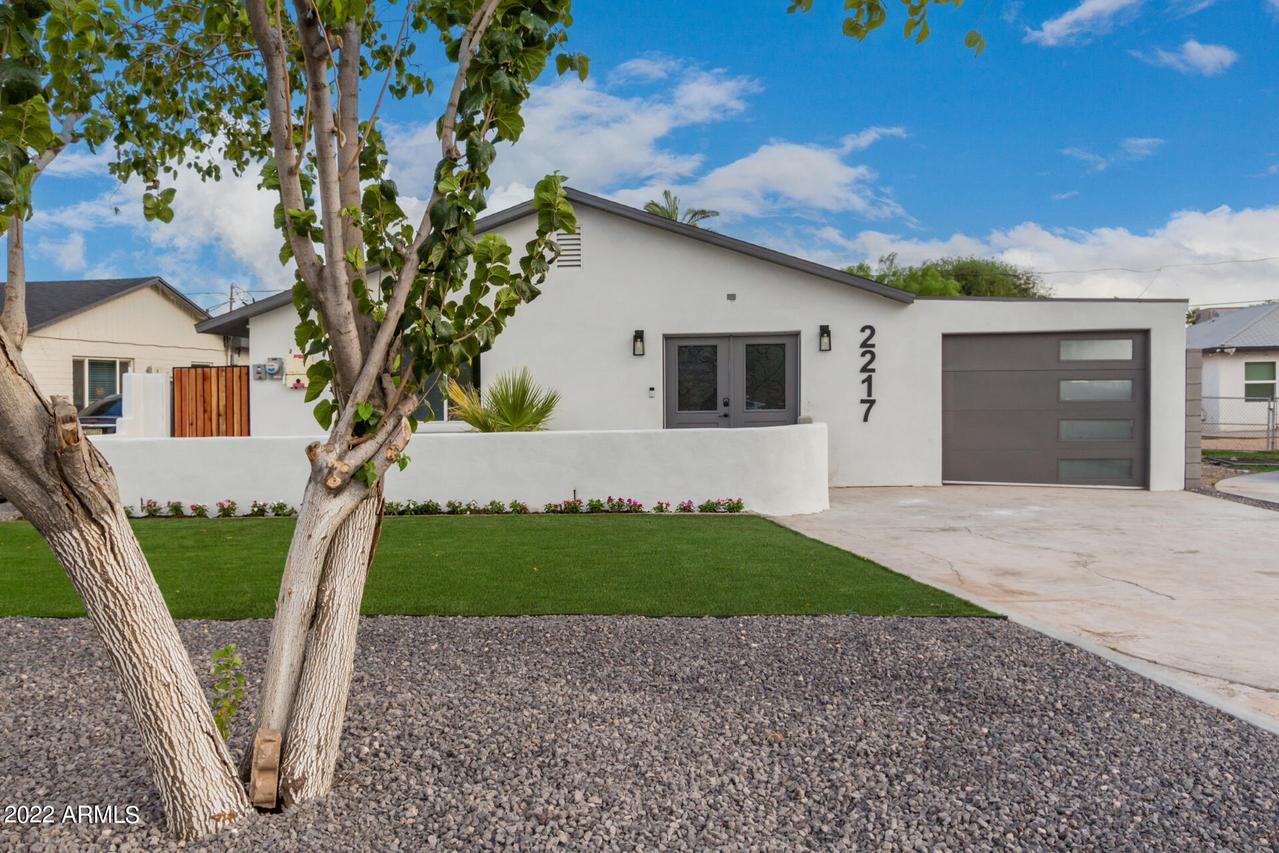 2217 E Sheridan St., Phoenix, AZ 85006