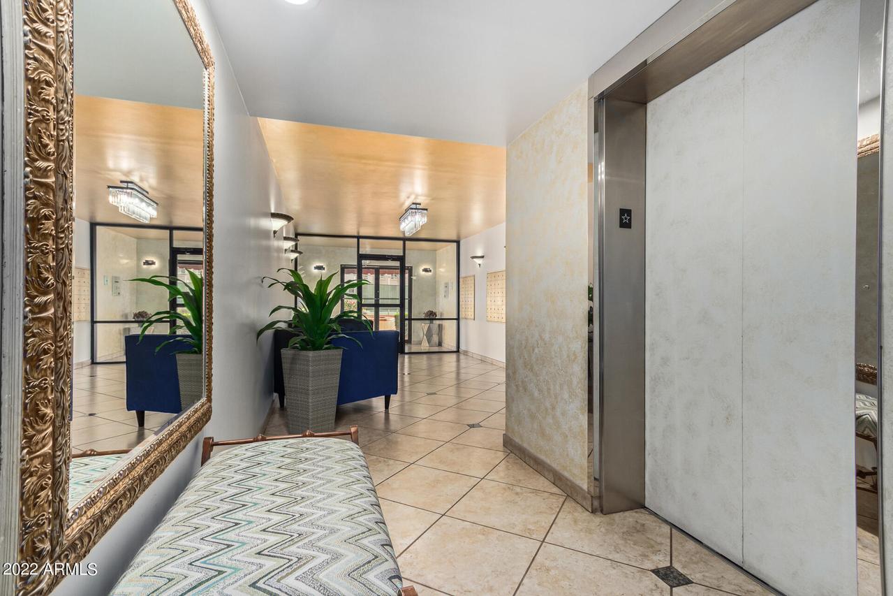 7930 E Camelback Rd. #104, Scottsdale, AZ 85251