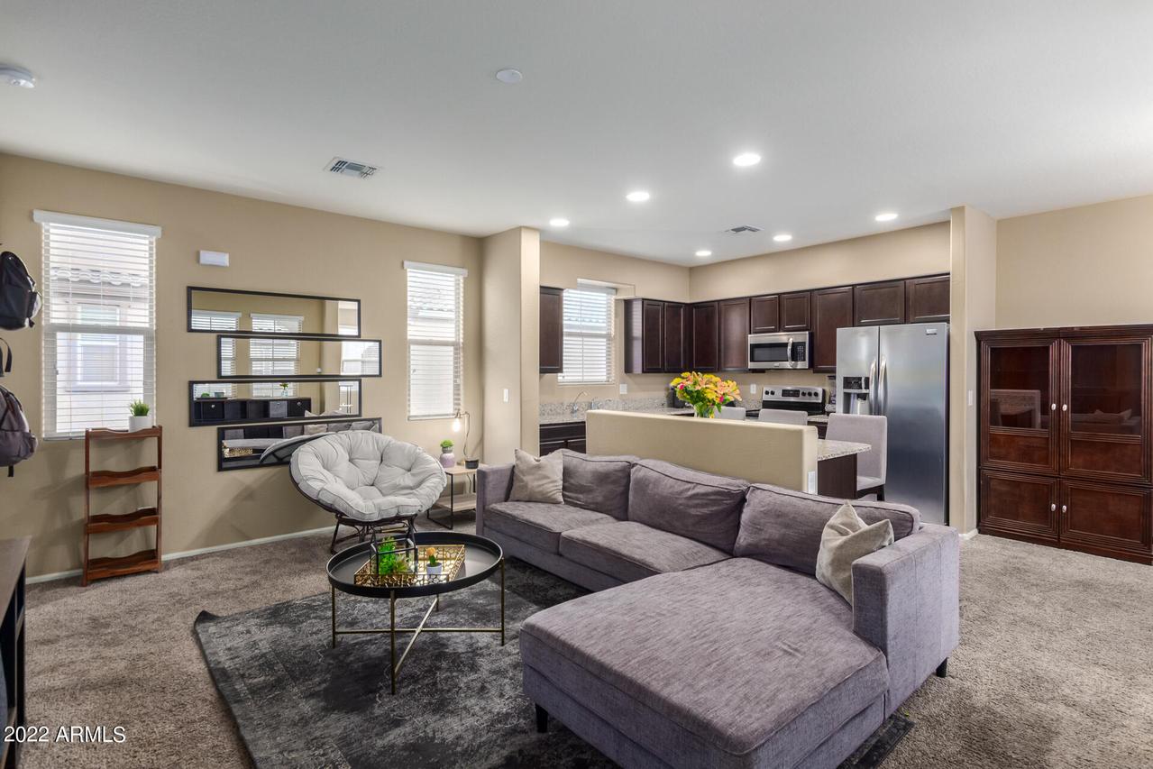 2047 N 77th Dr., Phoenix, AZ 85035