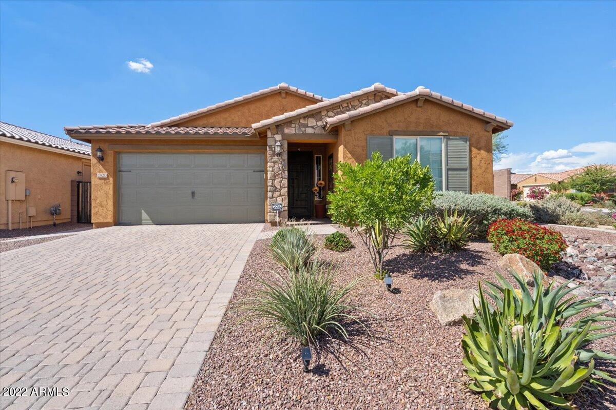 2520 W Moura Dr., Phoenix, AZ 85085
