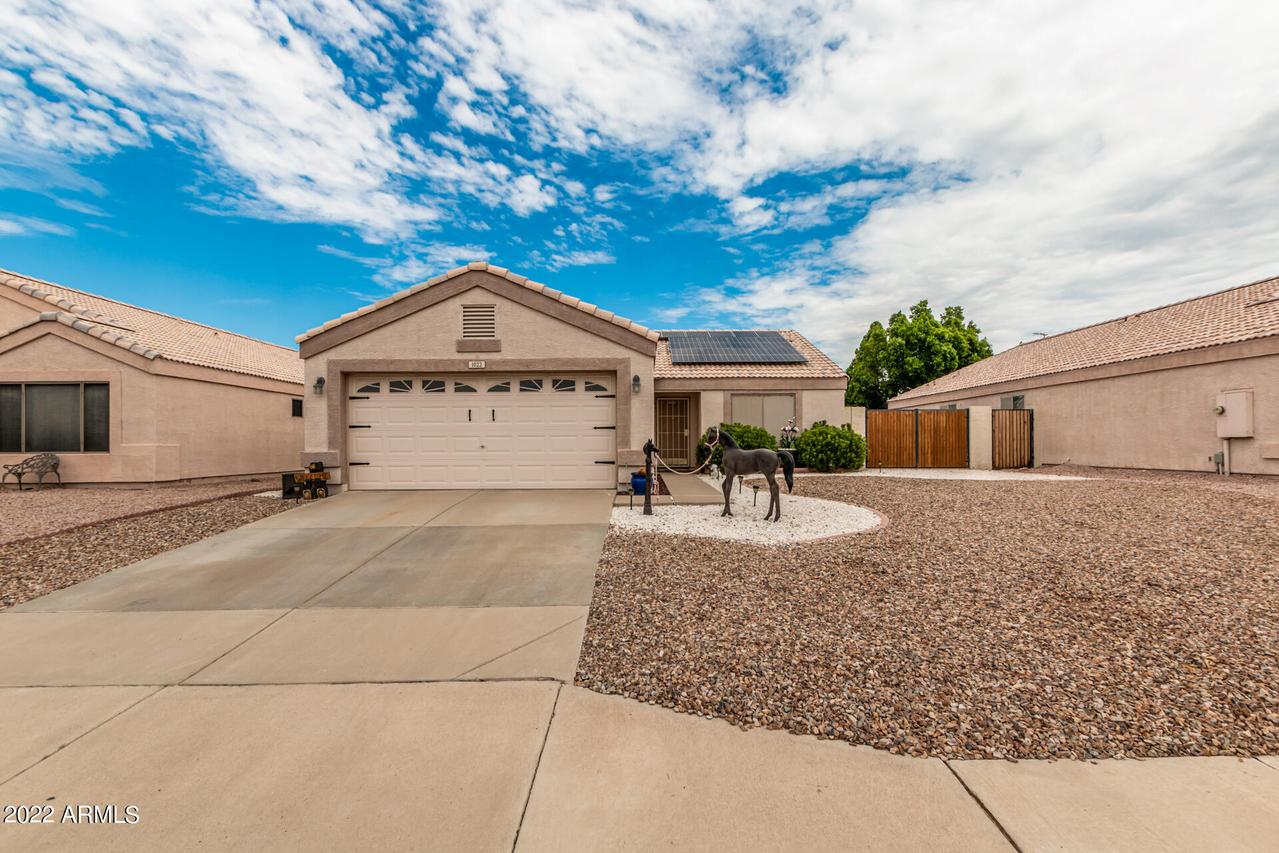 1022 W 19th Ave., Apache Junction, AZ 85120