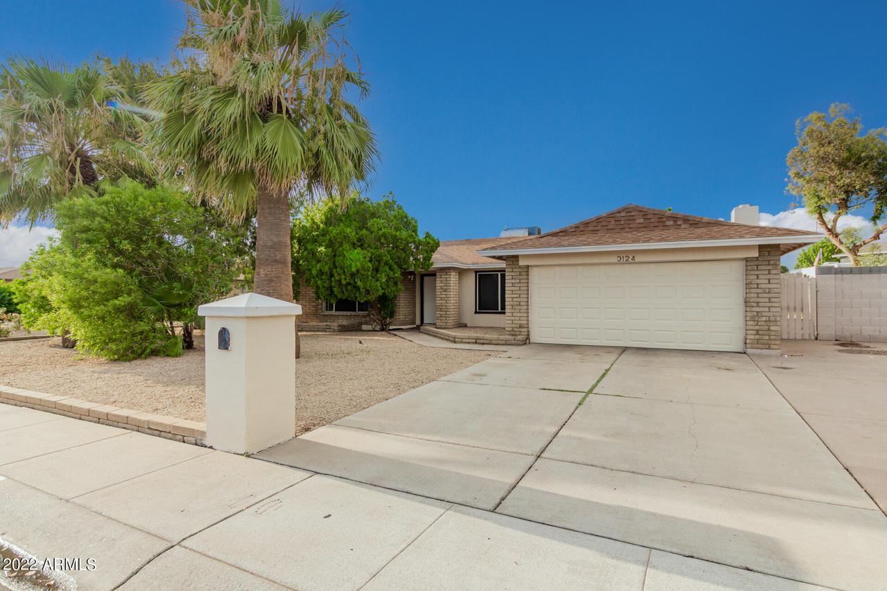 3124 W Waltann Ln., Phoenix, AZ 85053