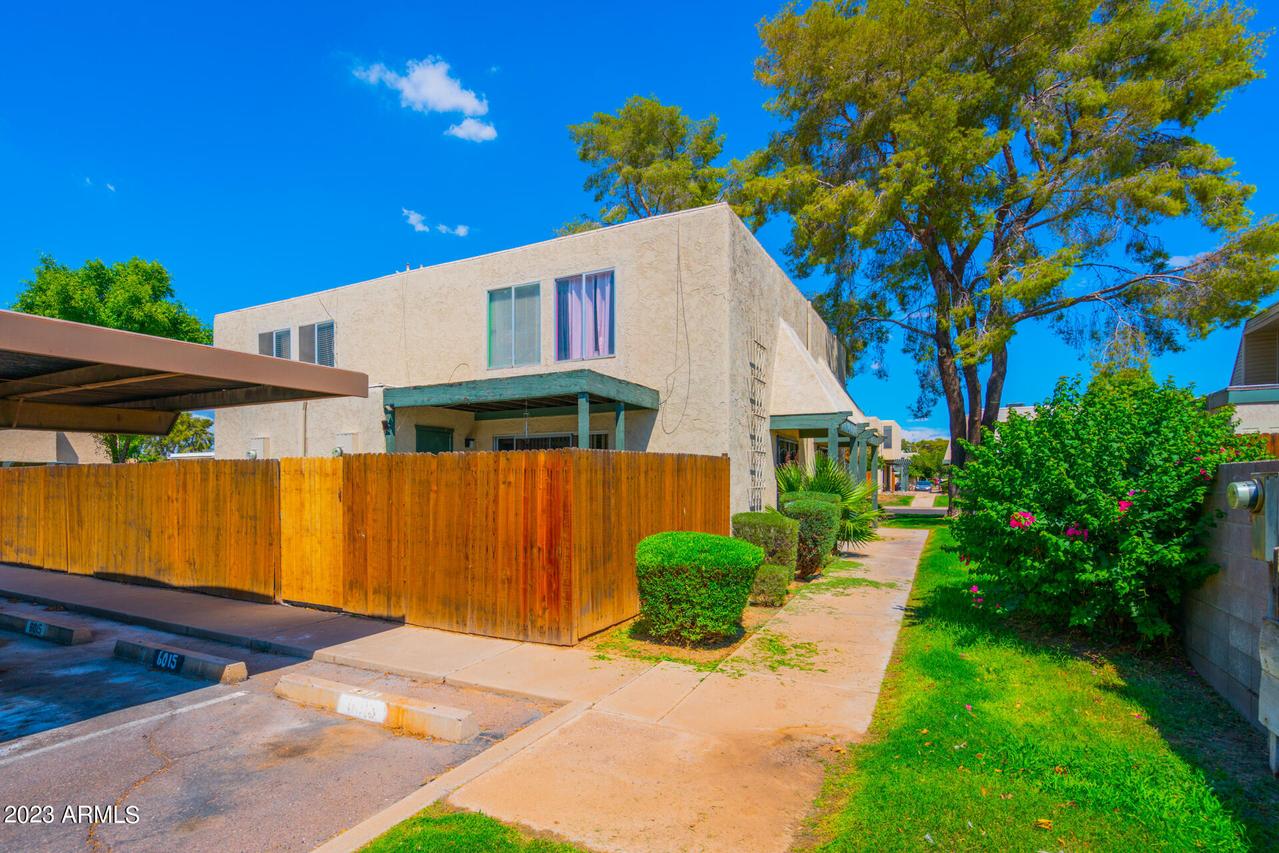 6013 W Golden Ln., Glendale, AZ 85302
