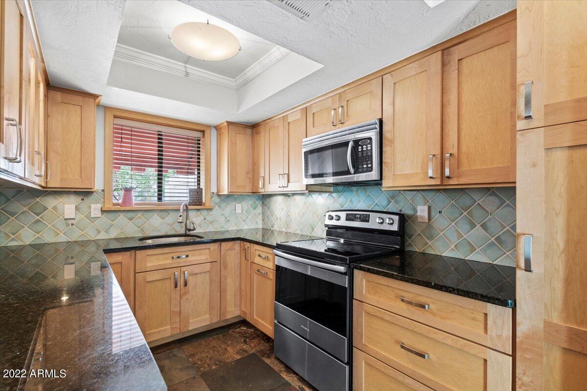 13824 N 42nd Pl., Phoenix, AZ 85032