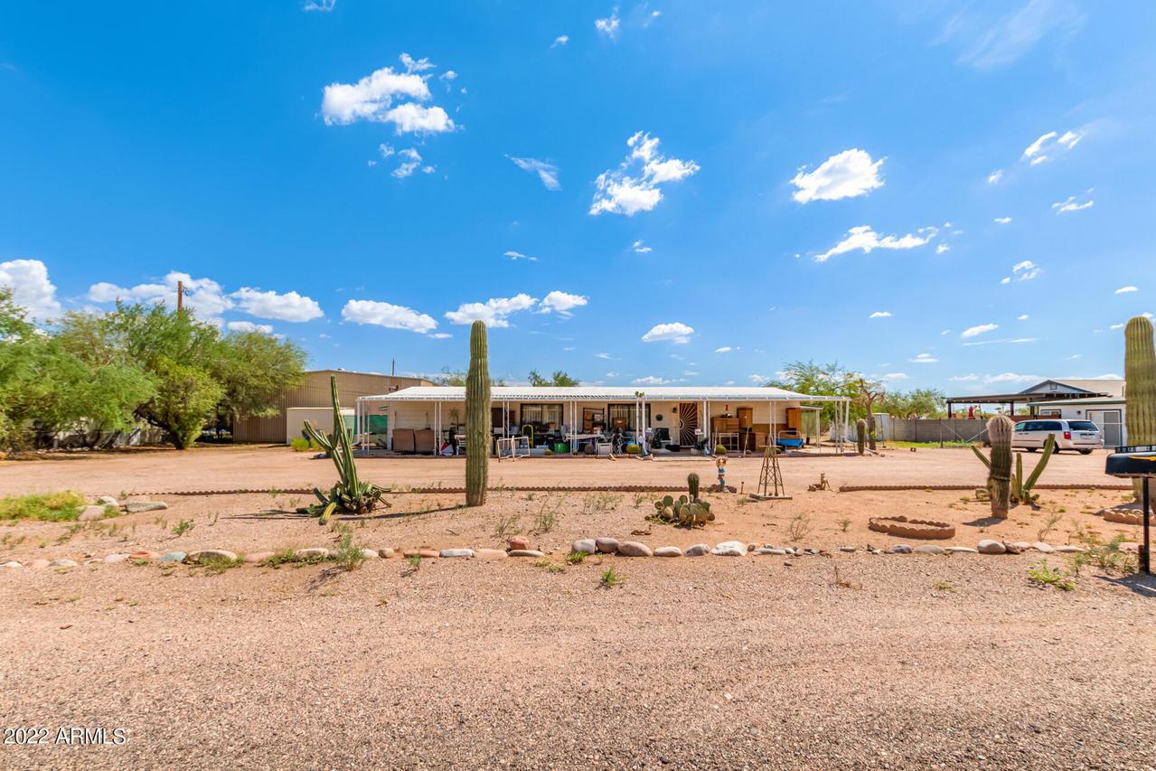 2065 W Roundup St., Apache Junction, AZ 85120
