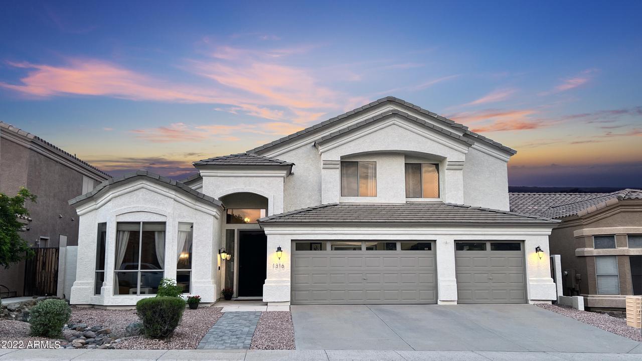 1316 E Cottonwood Ln., Phoenix, AZ 85048