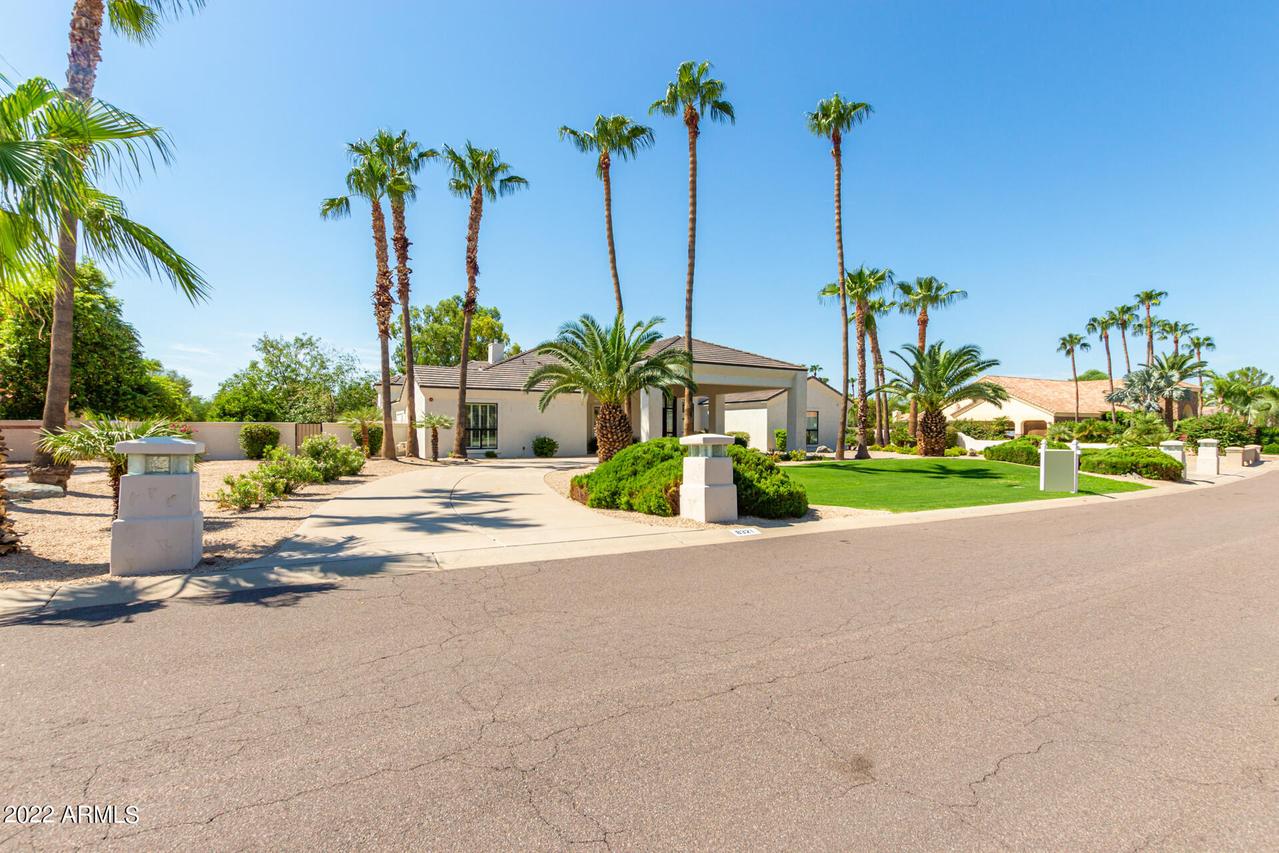 8321 E Corrine Dr., Scottsdale, AZ 85260