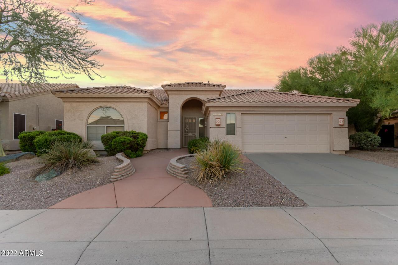 15810 S 1st Ave., Phoenix, AZ 85045