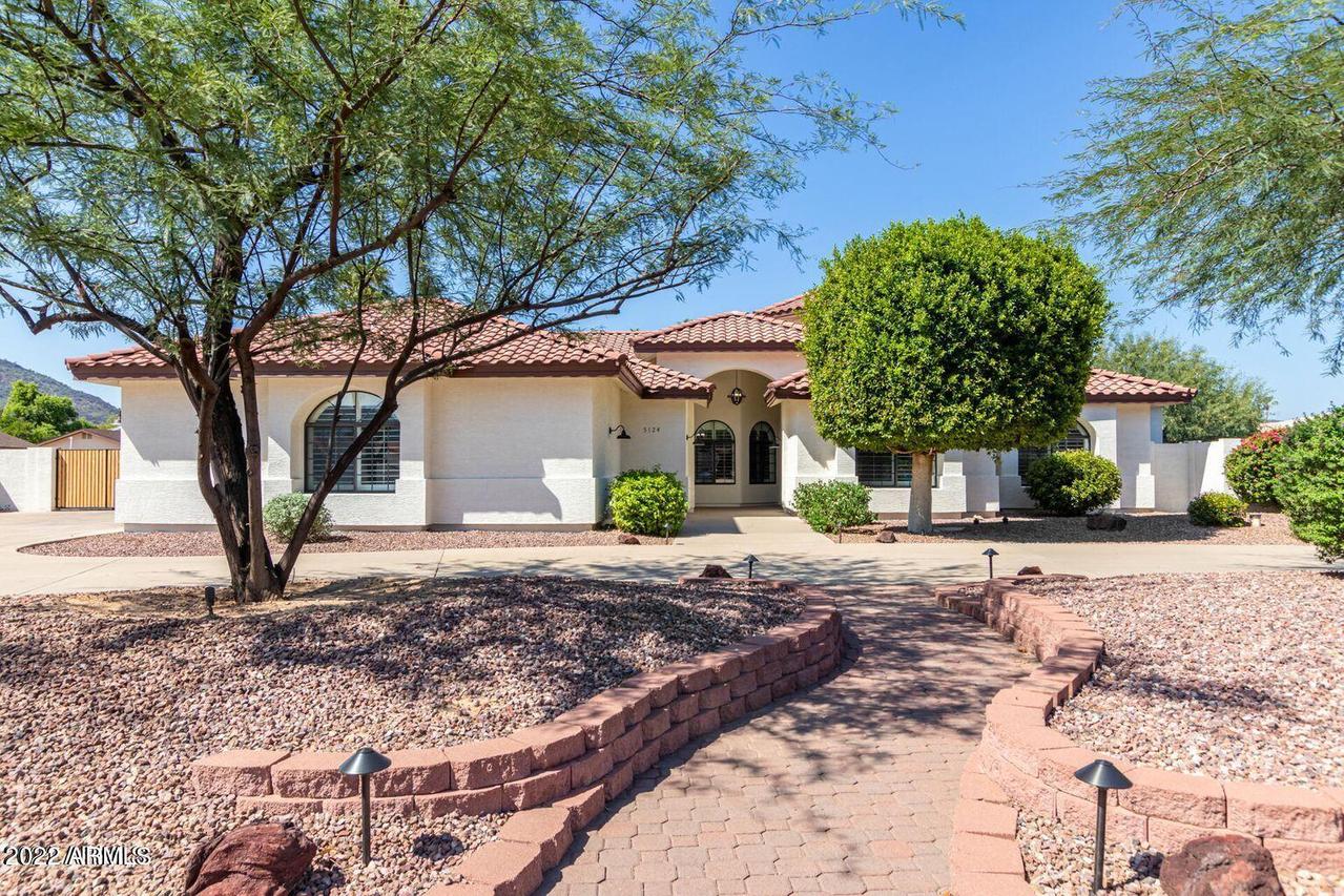 5124 W Misty Willow Ln., Glendale, AZ 85310