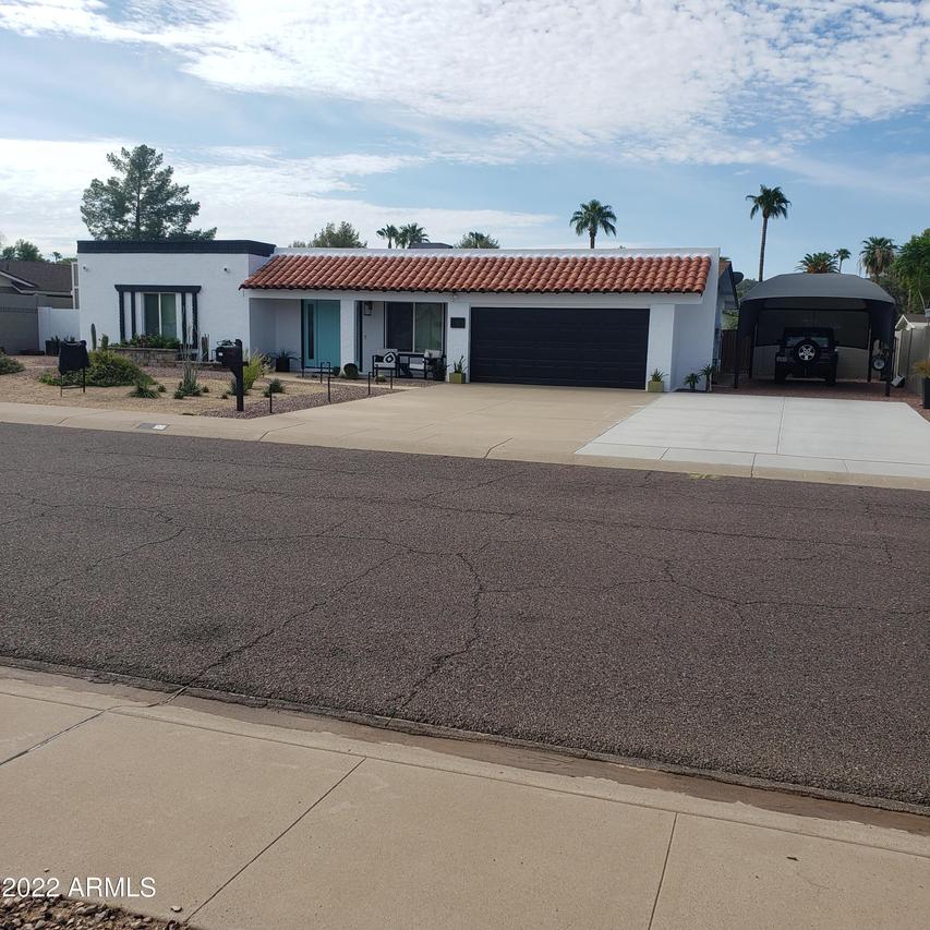 511 E Canterbury Ln., Phoenix, AZ 85022
