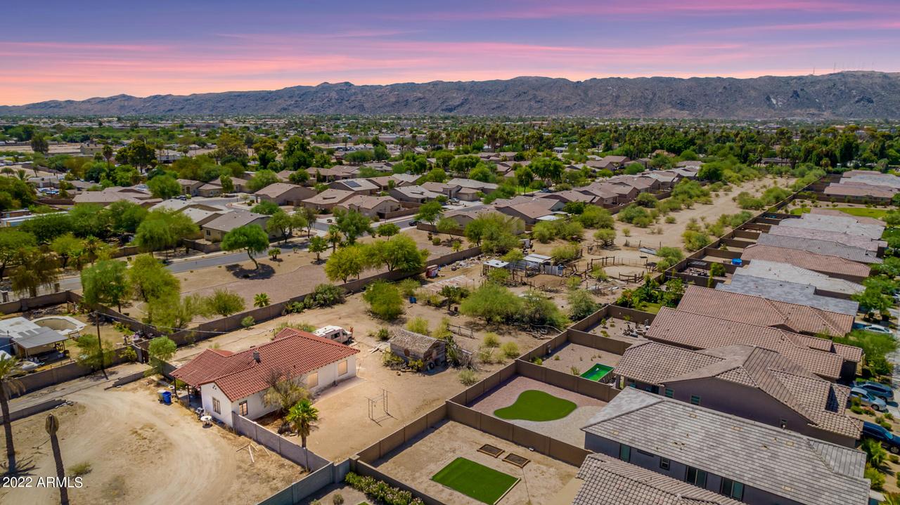 329 E Alta Vista Rd., Phoenix, AZ 85042