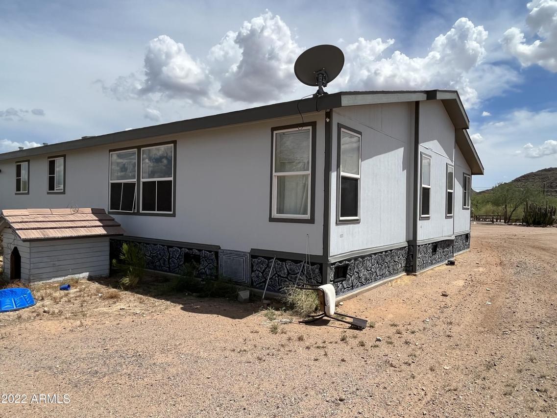 2204 W Running Deer Dr., Queen Valley, AZ 85118