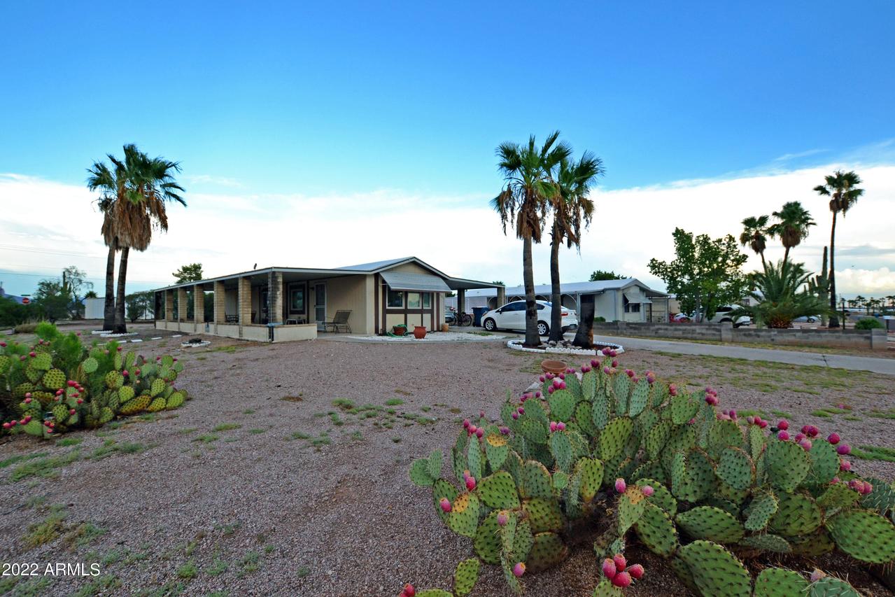 2121 S Descanso Rd., Apache Junction, AZ 85119