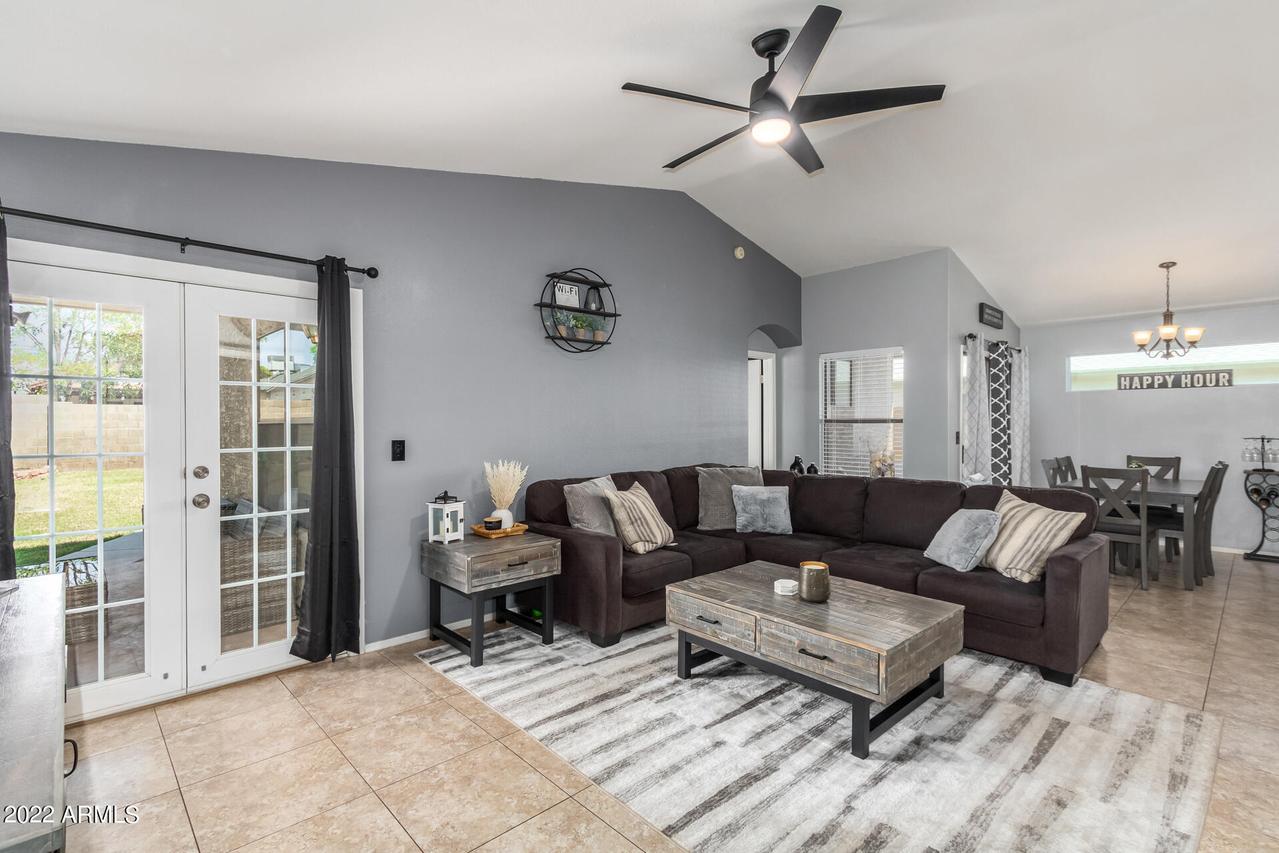 19805 N 47th Dr., Glendale, AZ 85308