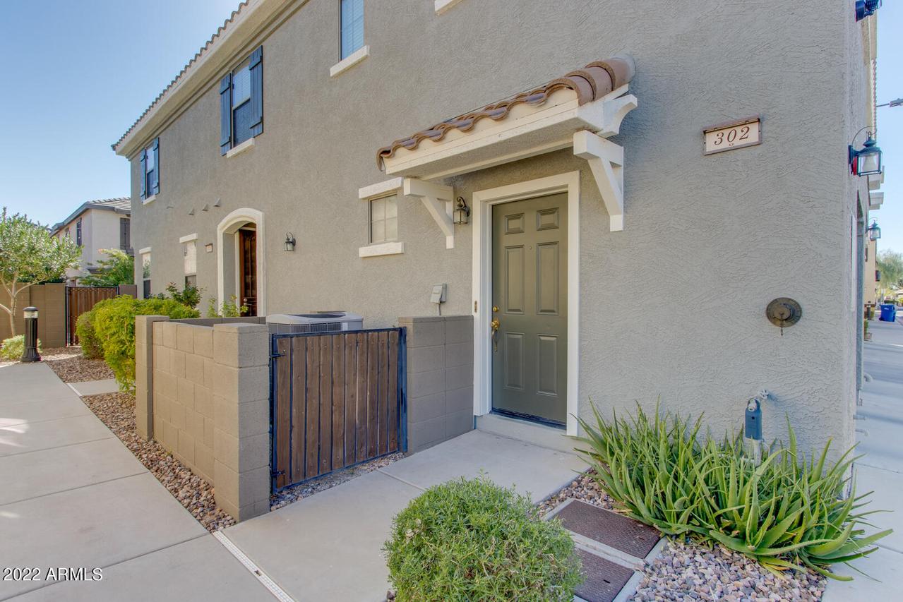 1265 S Aaron St. #302, Mesa, AZ 85209