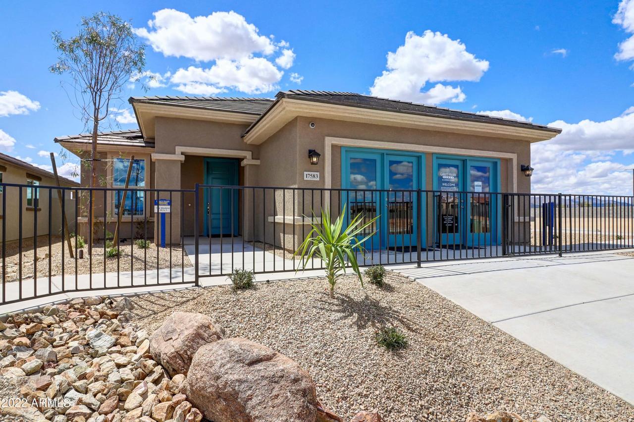 17583 W Country Club Ter., Surprise, AZ 85387