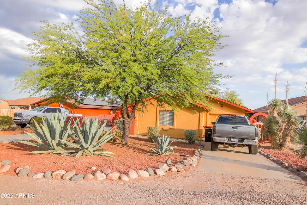 22235 W Gayle Ct., Congress, AZ 85332