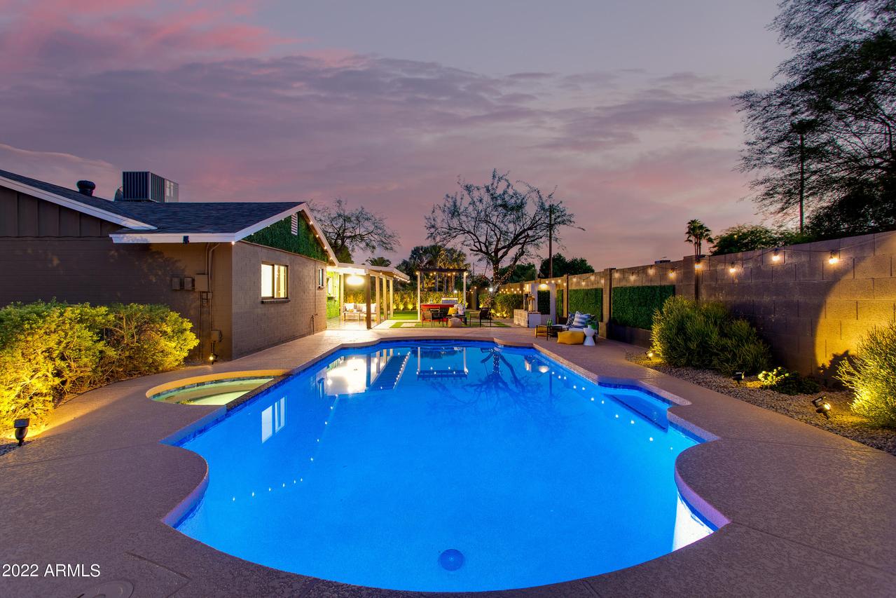 8526 E Whitton Ave., Scottsdale, AZ 85251