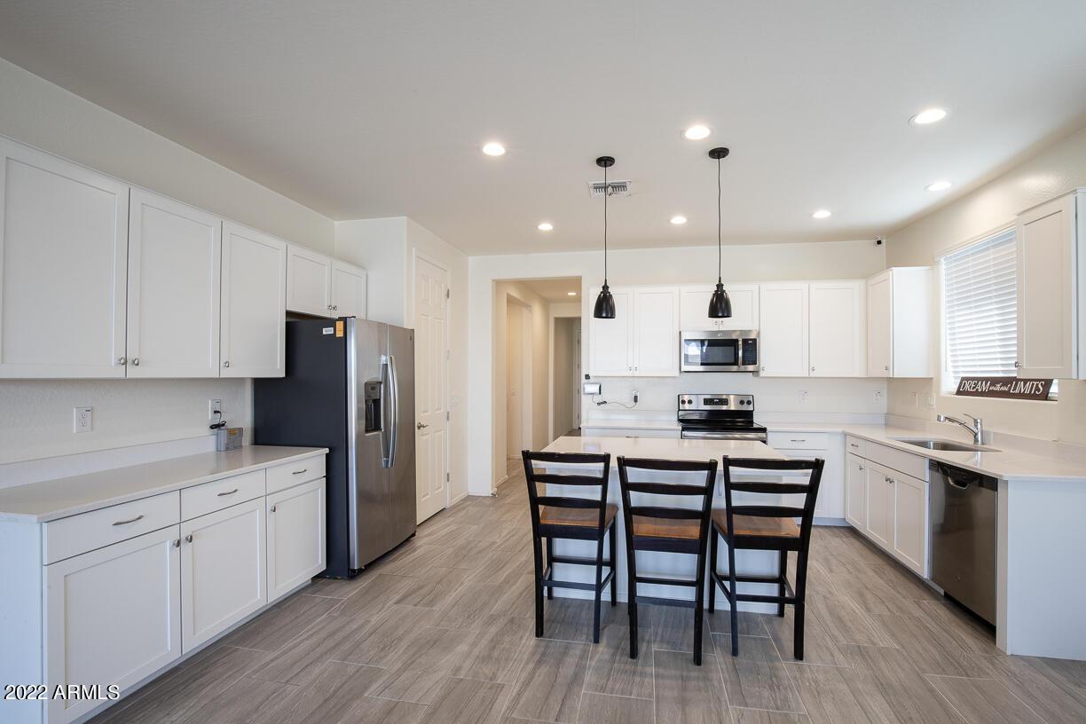 7704 W Globe Ave., Phoenix, AZ 85043