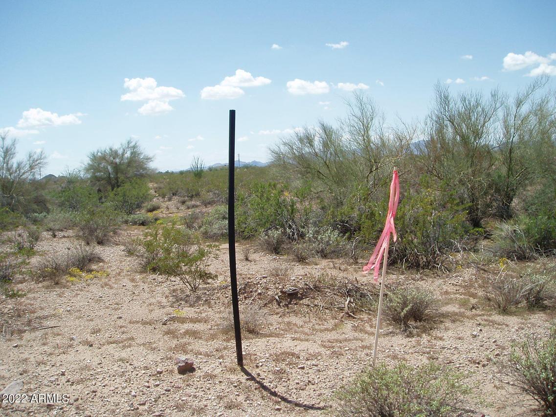 34575 W Olesen Rd. #83, Unincorporated County, AZ 85390