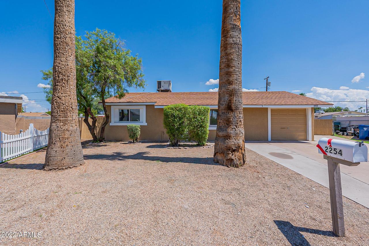 2254 E Balsam Cir., Mesa, AZ 85204