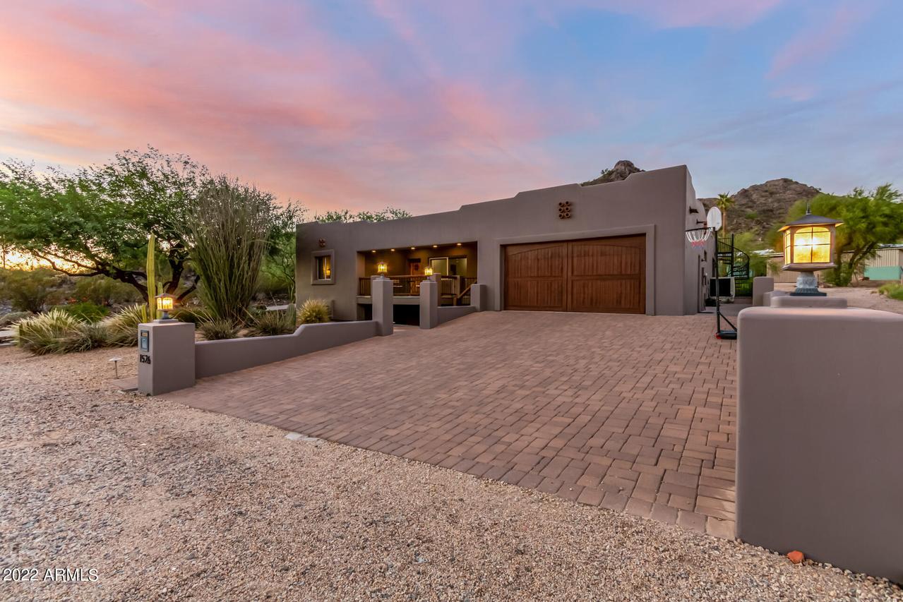 1526 E Las Palmaritas Dr., Phoenix, AZ 85020