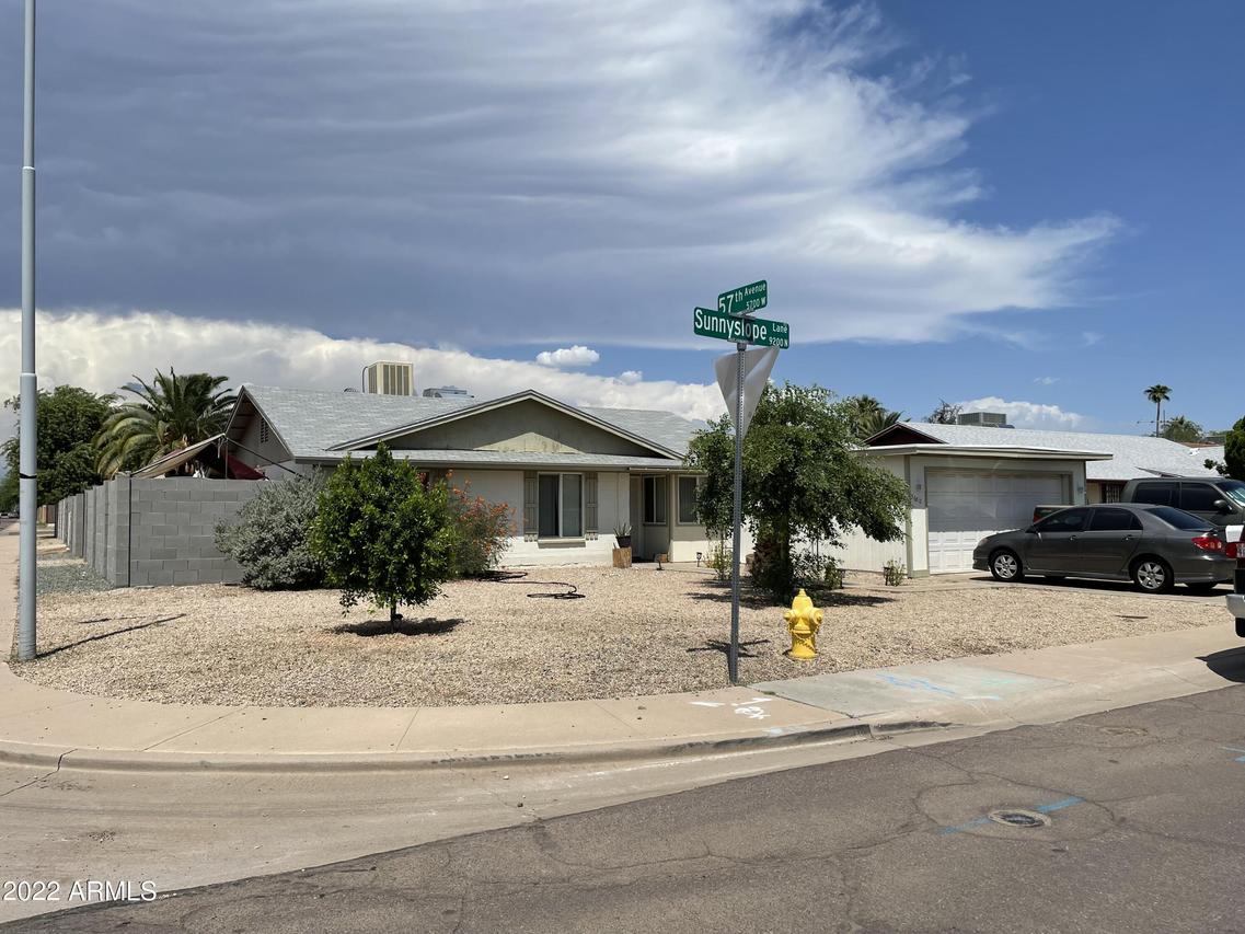 5650 W Sunnyslope Ln., Glendale, AZ 85302