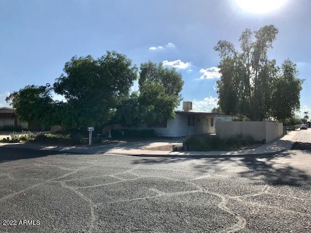 15620 N 15th Dr., Phoenix, AZ 85023