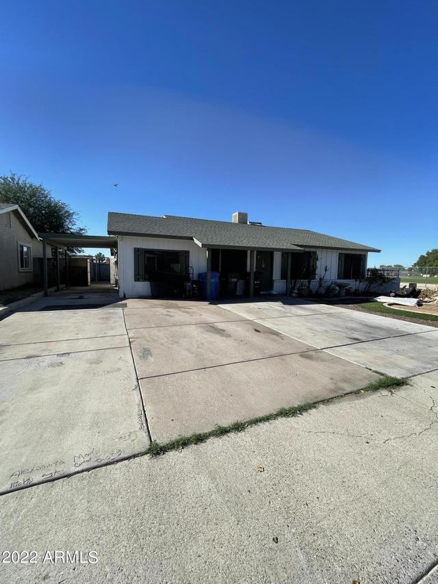 2901 E Michelle Dr., Phoenix, AZ 85032
